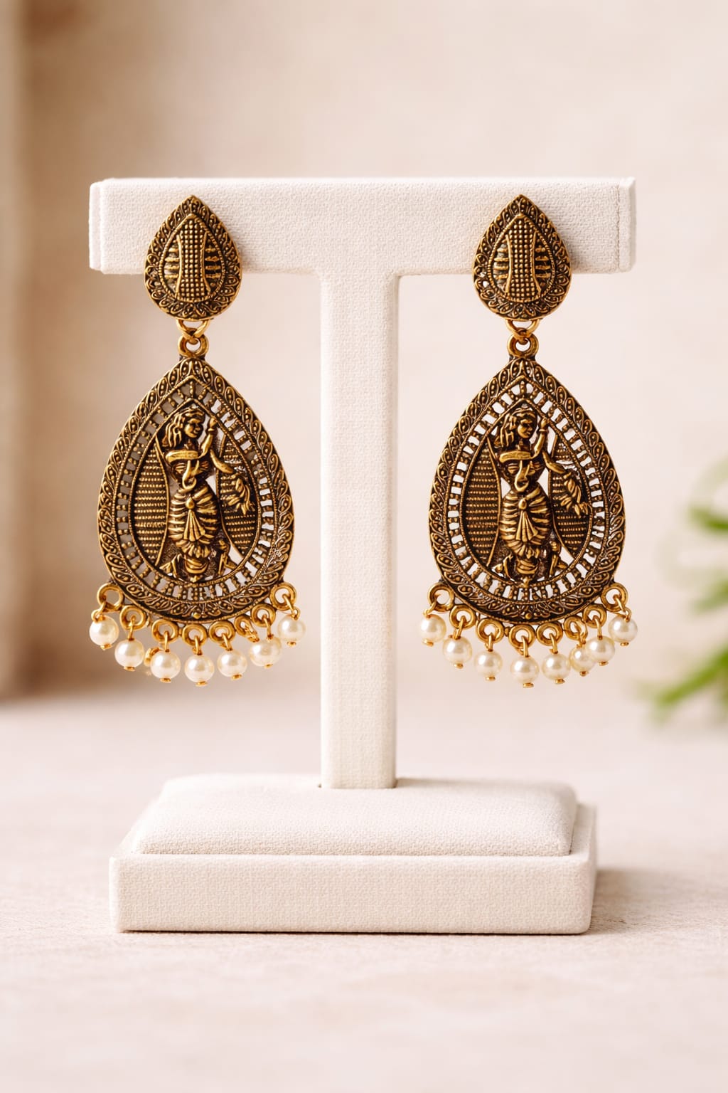 Earings Collections