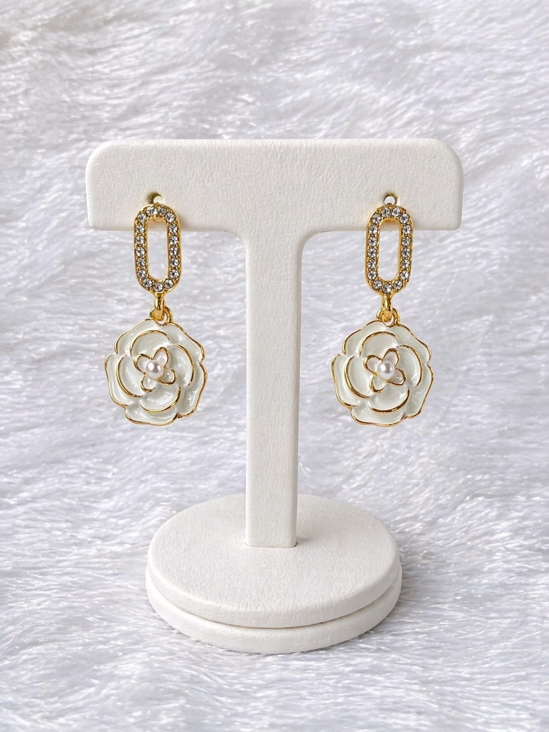 Premium Shiny Stud Earrings – Trendy Daily Wear